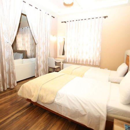 Hotel Vila Lako Korce Extérieur photo