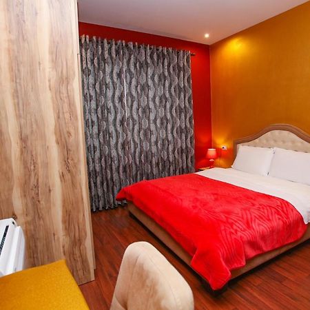 Hotel Vila Lako Korce Extérieur photo
