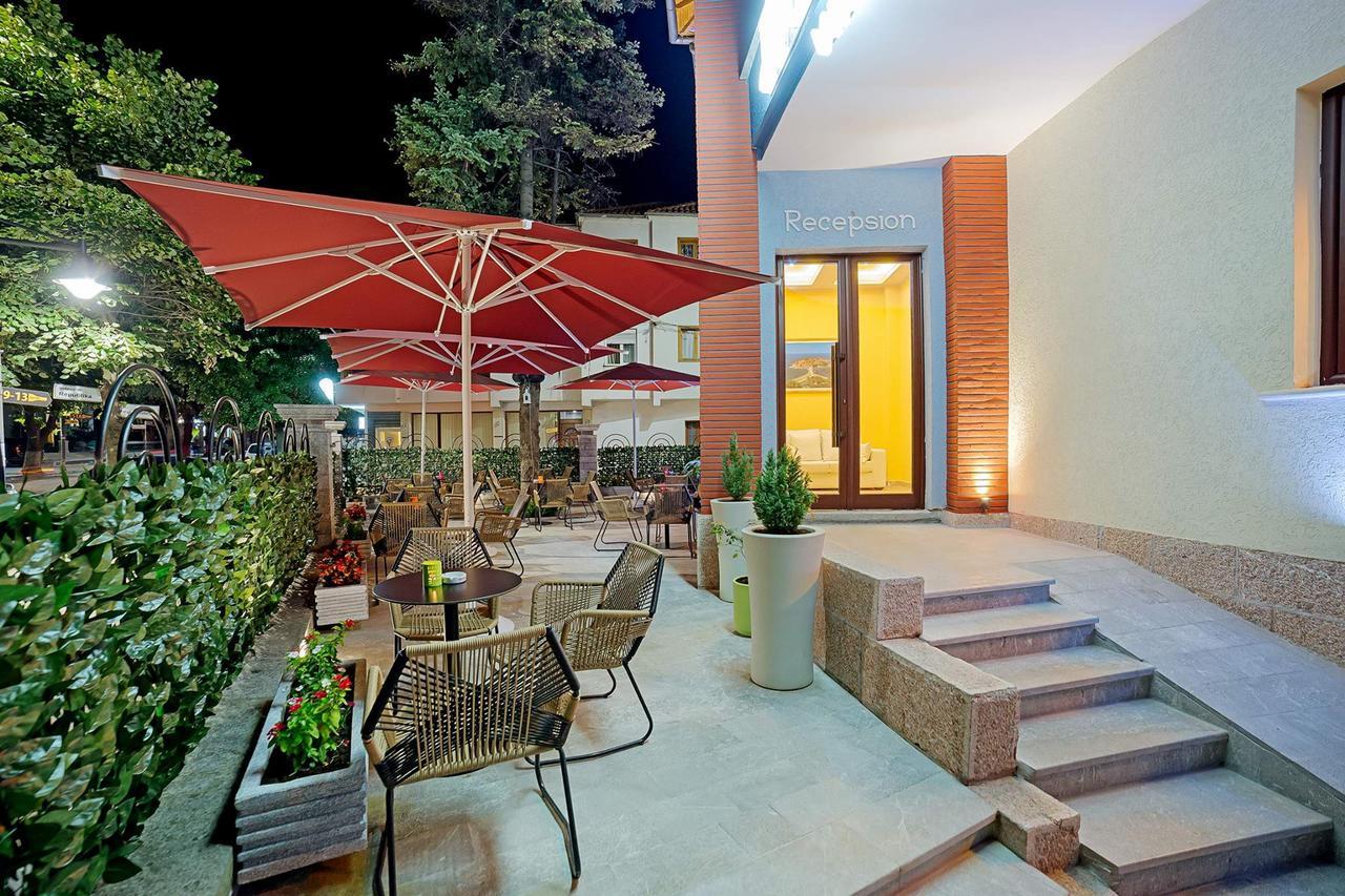 Hotel Vila Lako Korce Extérieur photo
