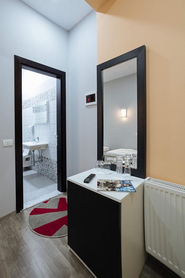 Hotel Vila Lako Korce Extérieur photo