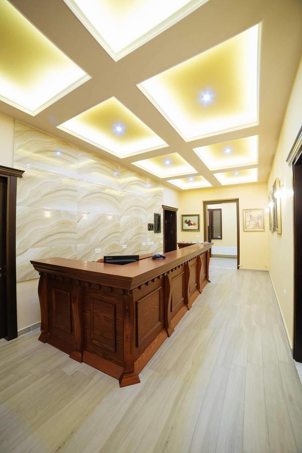 Hotel Vila Lako Korce Extérieur photo