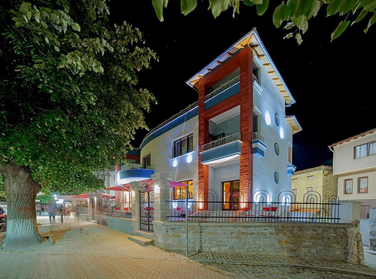 Hotel Vila Lako Korce Extérieur photo