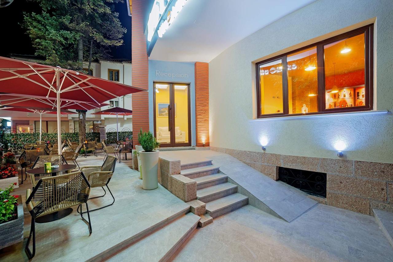 Hotel Vila Lako Korce Extérieur photo