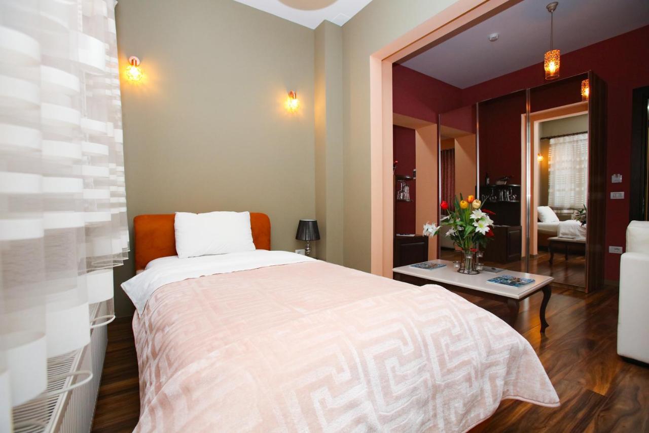 Hotel Vila Lako Korce Extérieur photo