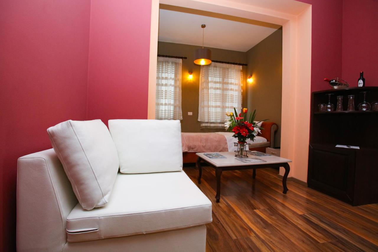 Hotel Vila Lako Korce Extérieur photo