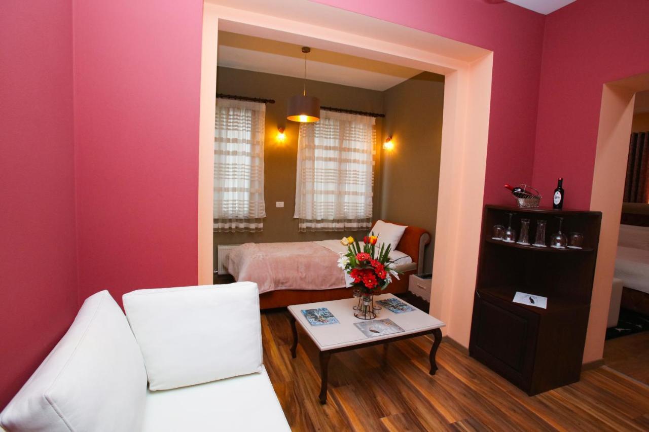 Hotel Vila Lako Korce Extérieur photo