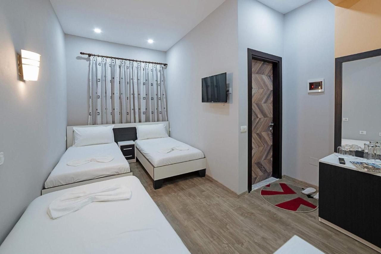 Hotel Vila Lako Korce Extérieur photo